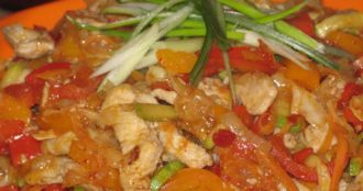 עןף וירקות מוקפצים