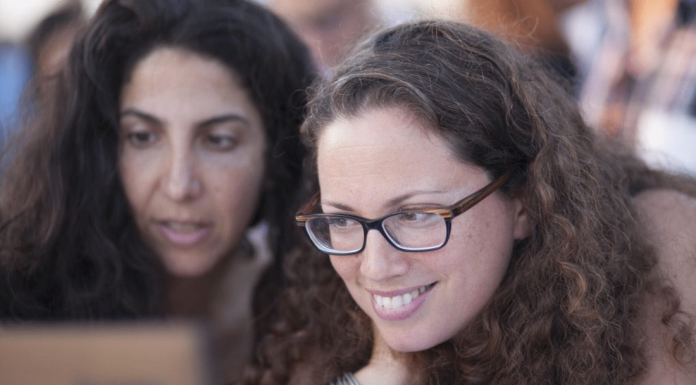 איך רווח עסקי יכול לייצר מהפכה חברתית – ראיון עם רויטל הנדלר