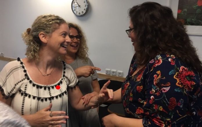 סדנת מכירות - מדבקה אדומה ליזמת שהצליחה למכור